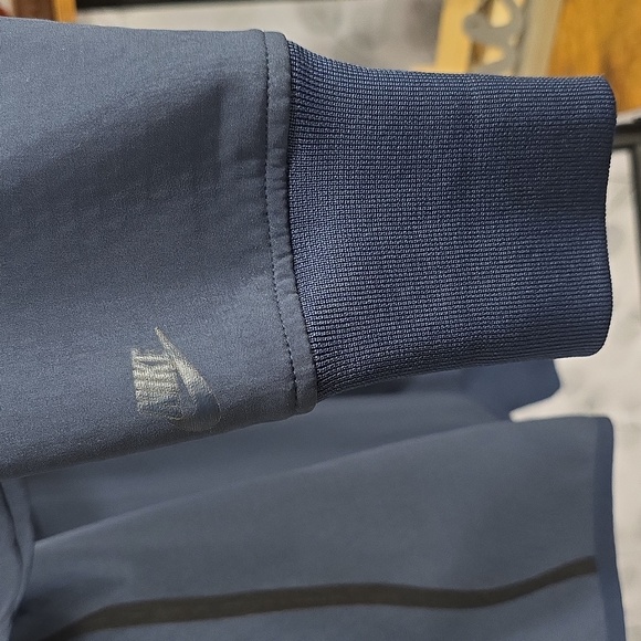 Nike Performance Jacket - Picture 13 of 14